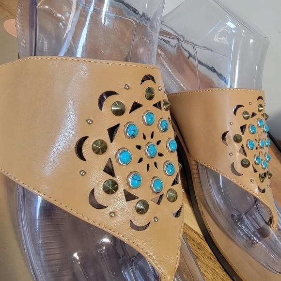 Lucky Brand 'Breese' Sandal Tan Thong with turquoise embellishments boho Size 7 - Picture 6 of 15